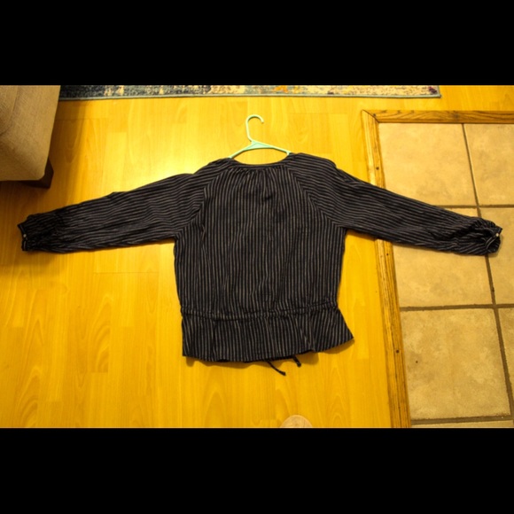 Time and Tru Blue Striped Blouse. Ribbed end, button down. Size L (12-14) - Picture 2 of 4